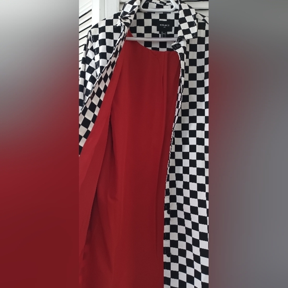 Forever 21 Men Checkered Black and White Trech Coat Red Lining Size Small - Picture 4 of 9